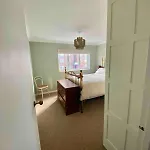 2 Bed House, Garden, Parking, Close To Centre Appartamento *